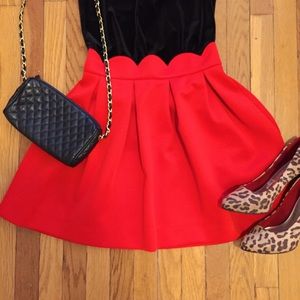 ❤️Francesca’s Red Circle Skirt with Scallop Waist